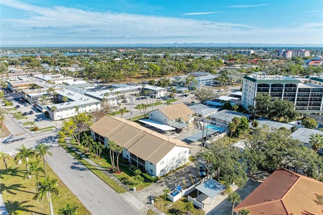 525 BARCELONA AVENUE 207, Venice, FL 34285