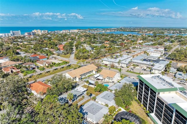 525 BARCELONA AVENUE 207, Venice, FL 34285