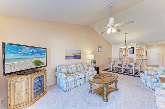 525 BARCELONA AVENUE 207, Venice, FL 34285