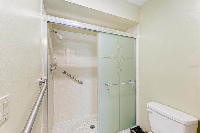 525 BARCELONA AVENUE 207, Venice, FL 34285