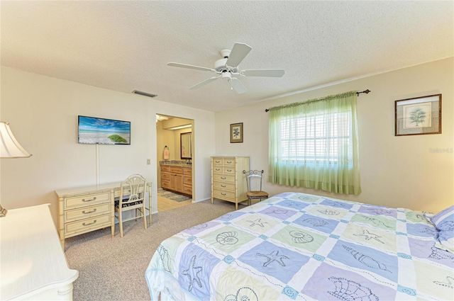 525 BARCELONA AVENUE 207, Venice, FL 34285