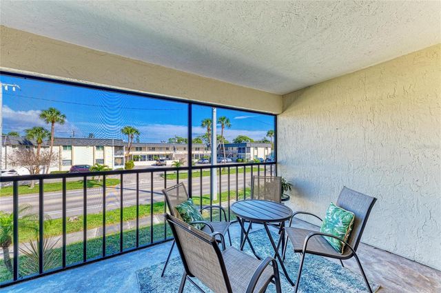 525 BARCELONA AVENUE 207, Venice, FL 34285