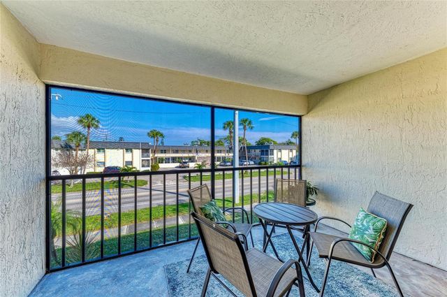 525 BARCELONA AVENUE 207, Venice, FL 34285