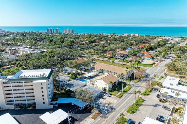 525 BARCELONA AVENUE 207, Venice, FL 34285