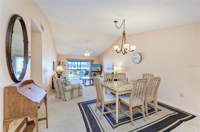 525 BARCELONA AVENUE 207, Venice, FL 34285