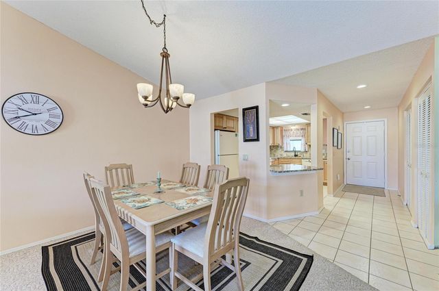 525 BARCELONA AVENUE 207, Venice, FL 34285