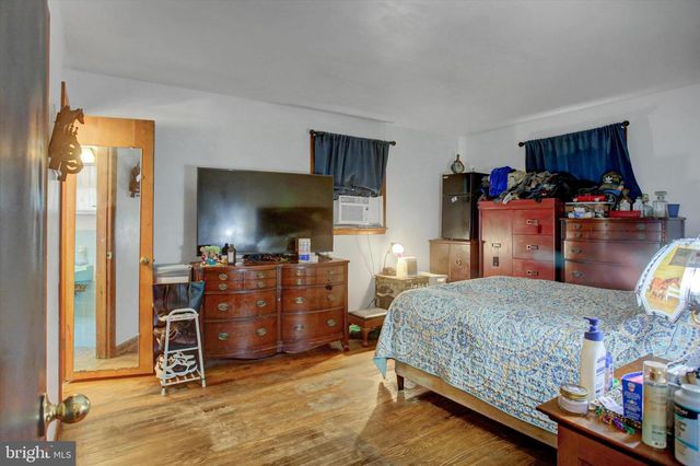 991 LAURICH DR, Chambersburg, PA 17202