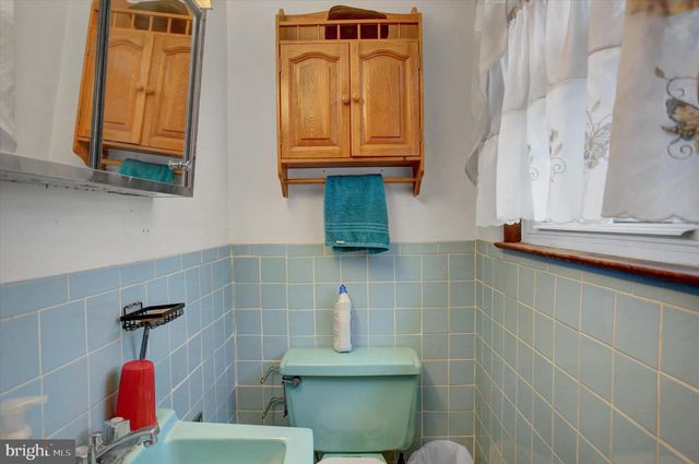 991 LAURICH DR, Chambersburg, PA 17202