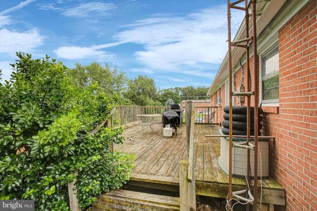 991 LAURICH DR, Chambersburg, PA 17202