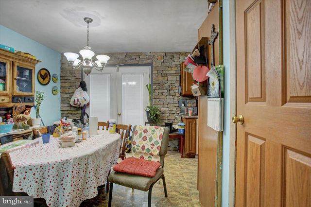991 LAURICH DR, Chambersburg, PA 17202