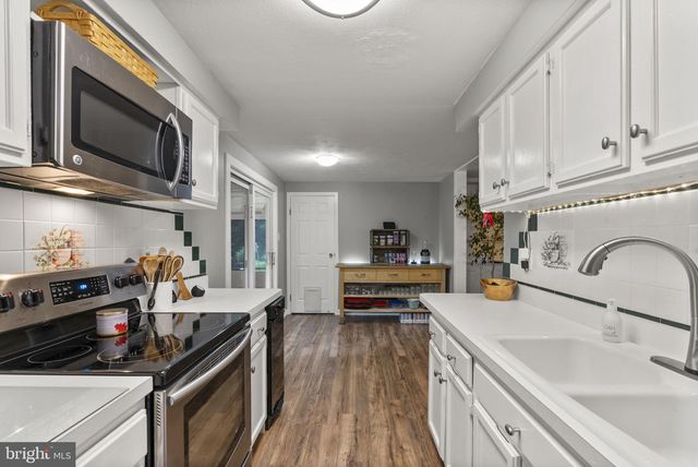 9305 ANGELINA CIR, Columbia, MD 21045