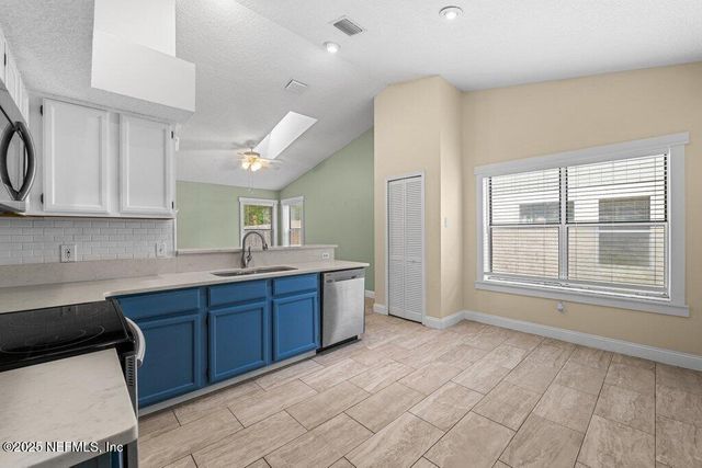 2038 ST MARTINS Drive W, Jacksonville, FL 32246