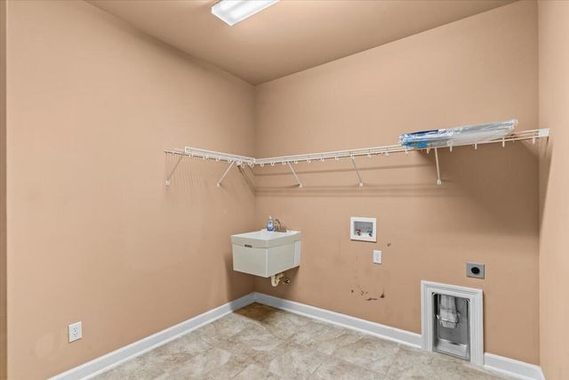 310-4 Hidden Creek Circle, Dothan, AL 36301