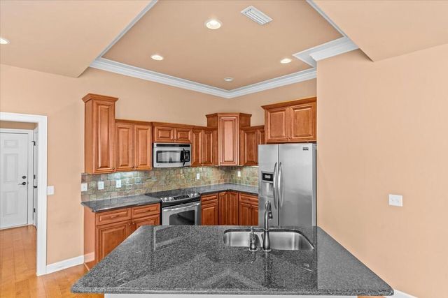 310-4 Hidden Creek Circle, Dothan, AL 36301