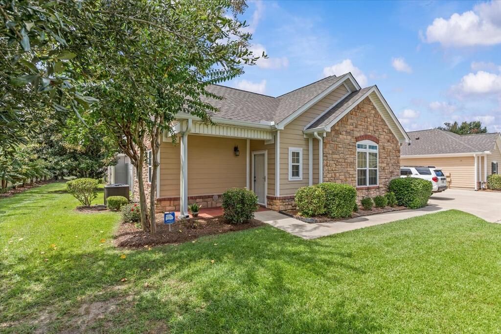 310-4 Hidden Creek Circle, Dothan, AL 36301