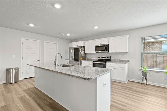 8208 Valor Ridge Way N, Mobile, AL 36619