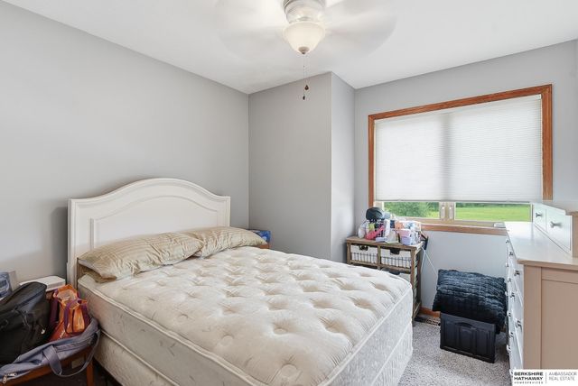 12673 Kansas Avenue, Omaha, NE 68164