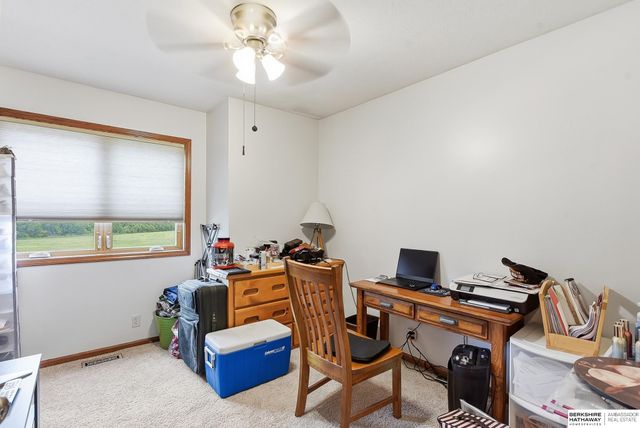 12673 Kansas Avenue, Omaha, NE 68164