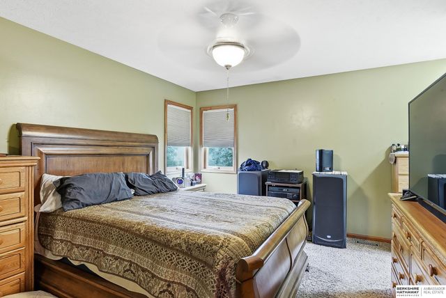 12673 Kansas Avenue, Omaha, NE 68164