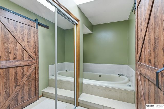 12673 Kansas Avenue, Omaha, NE 68164