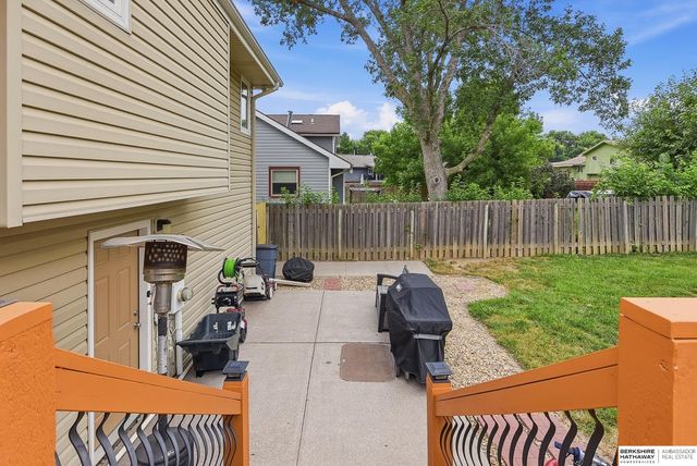 12673 Kansas Avenue, Omaha, NE 68164
