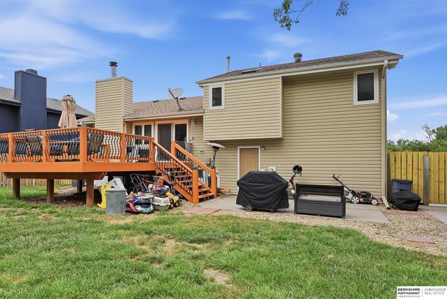 12673 Kansas Avenue, Omaha, NE 68164