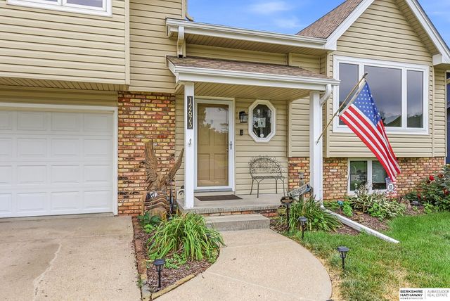 12673 Kansas Avenue, Omaha, NE 68164