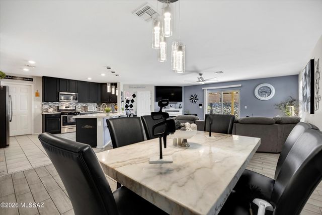 8535 W Pelican Place, Tucson, AZ 85757