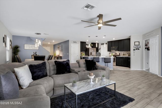 8535 W Pelican Place, Tucson, AZ 85757