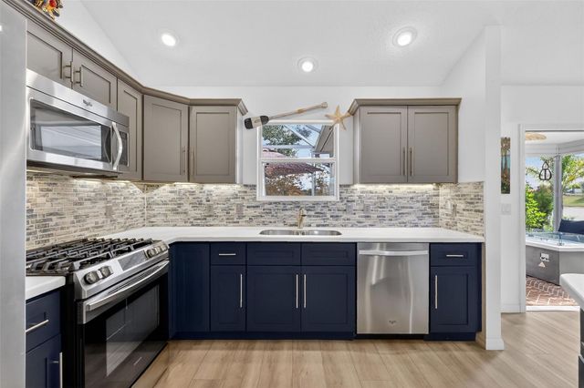 2403 ST GEORGE AVENUE, The Villages, FL 32162