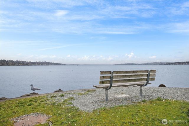 4233 S Bradford Street, Seattle, WA 98118