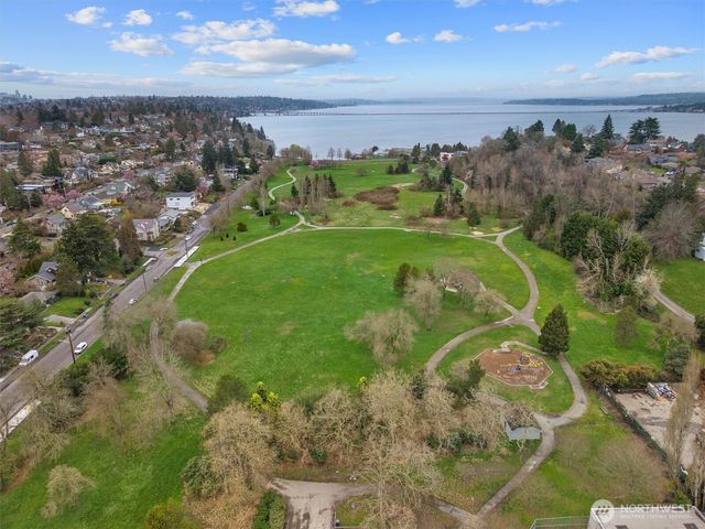 4233 S Bradford Street, Seattle, WA 98118