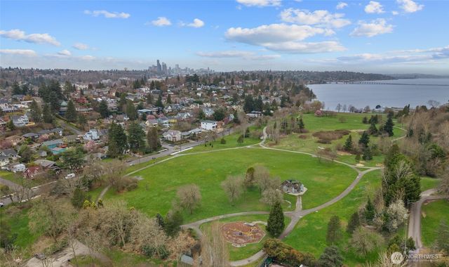 4233 S Bradford Street, Seattle, WA 98118