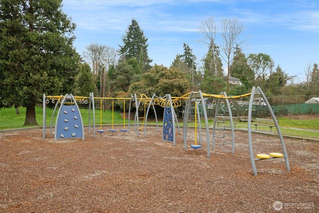 4233 S Bradford Street, Seattle, WA 98118