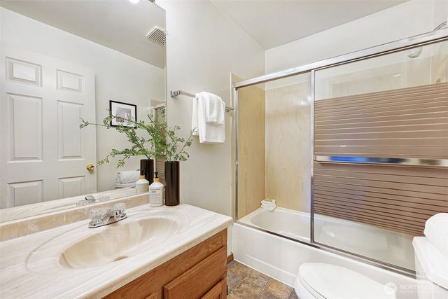 11142 8th Place S, Seattle, WA 98168