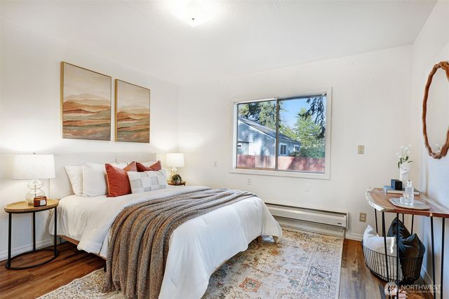 11142 8th Place S, Seattle, WA 98168