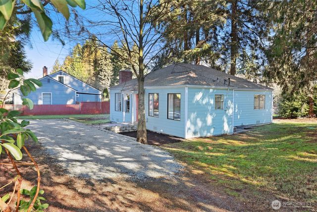 11142 8th Place S, Seattle, WA 98168