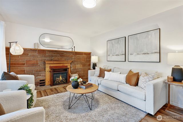 11142 8th Place S, Seattle, WA 98168