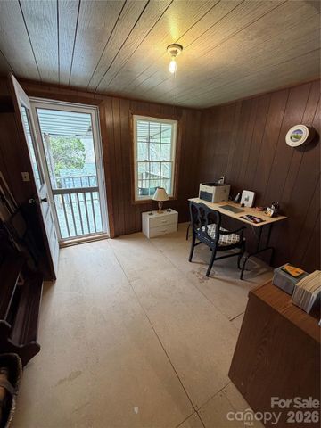 658 Upper Hanging Rock Road, Spruce Pine, NC 28777