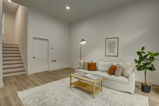 967 Windsor Street, Cincinnati, OH 45206