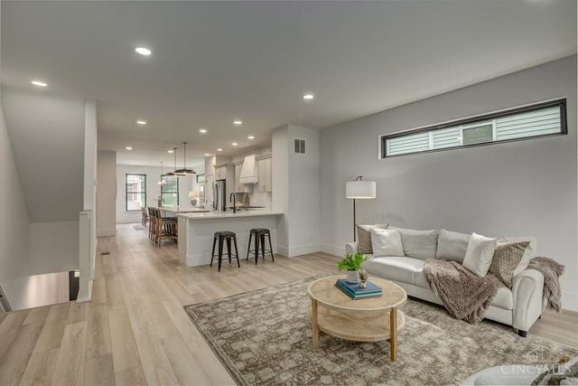 967 Windsor Street, Cincinnati, OH 45206