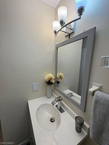 1005 48th TER 8, Cape Coral, FL 33914