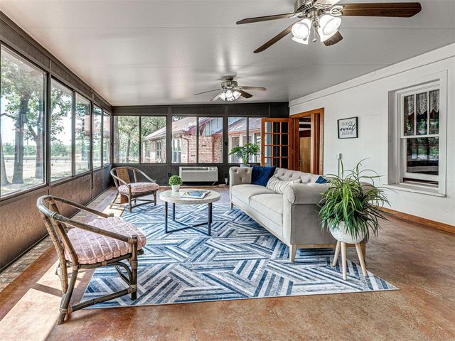 1016 N Shore Drive, Guthrie, OK 73044