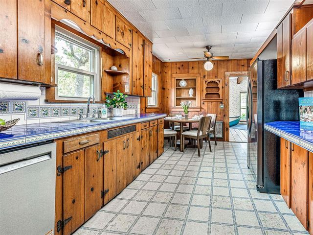 1016 N Shore Drive, Guthrie, OK 73044