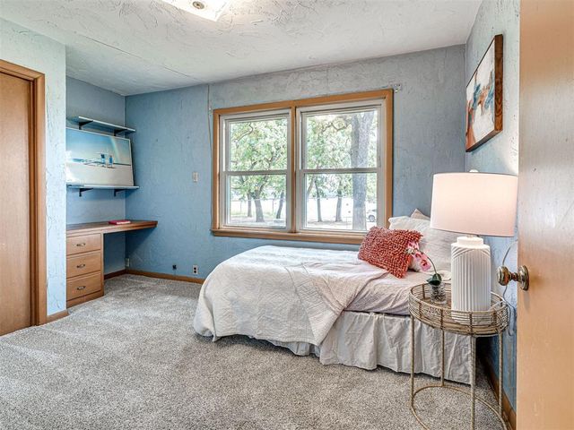 1016 N Shore Drive, Guthrie, OK 73044