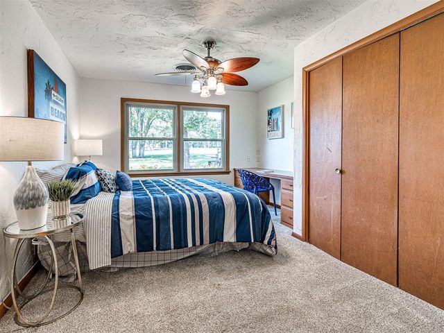 1016 N Shore Drive, Guthrie, OK 73044