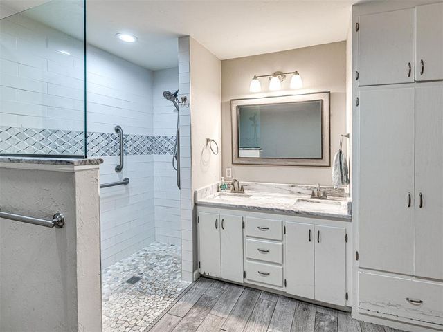 1016 N Shore Drive, Guthrie, OK 73044
