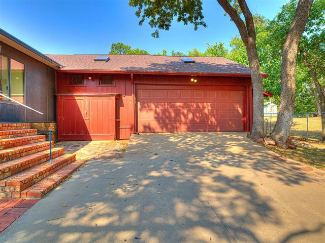 1016 N Shore Drive, Guthrie, OK 73044
