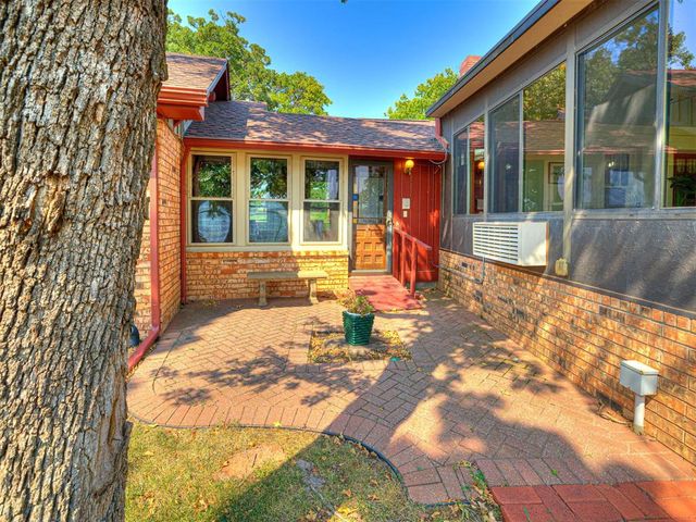 1016 N Shore Drive, Guthrie, OK 73044