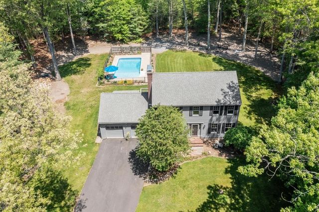 97 Sterling Street, Lancaster, MA 01523